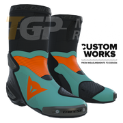 Dainese Axial 2 Air Racing i ceste moto čizme | Muške | Fluo narančasta / Sardinski morsko plava | Custom Works 