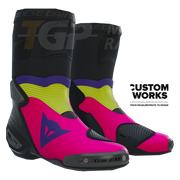 Dainese Axial 2 Racing i cestovne motociklističke čizme | Muške | Fuxia / Viola / Fluogelb | Custom Works 