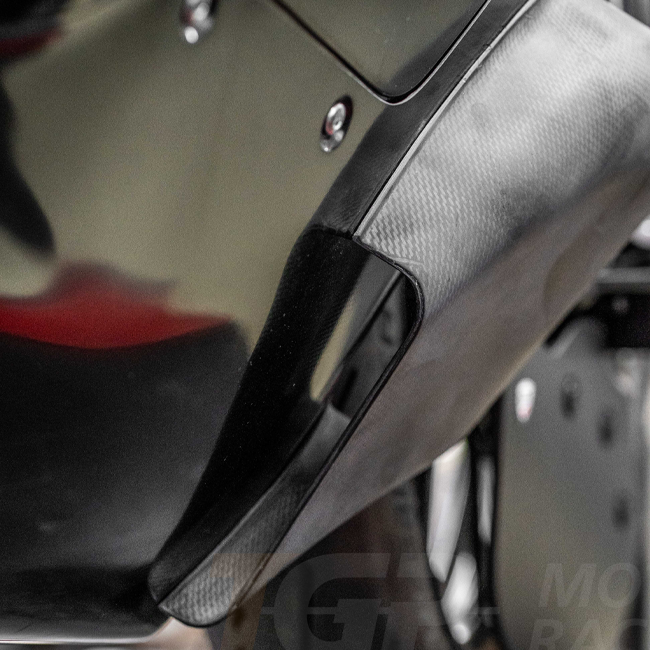 Set bočnih podnica Lavatex AP Carbon Line Ducati Panigale V4/S/R (25-26) 