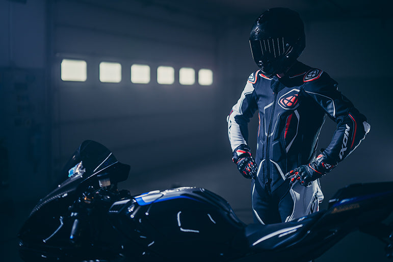 IXON Demonio kombinezon Kožno odijelo – Perforirano odijelo za utrke | Muškarci | Crveno/Crno/Bijelo 