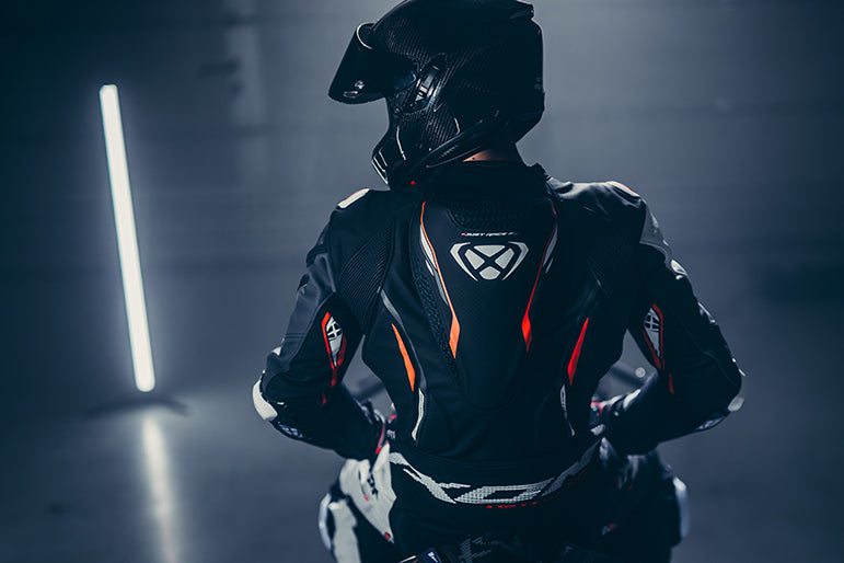 IXON Demonio kombinezon Kožno odijelo – Perforirano odijelo za utrke | Muškarci | Crveno/Crno/Bijelo 