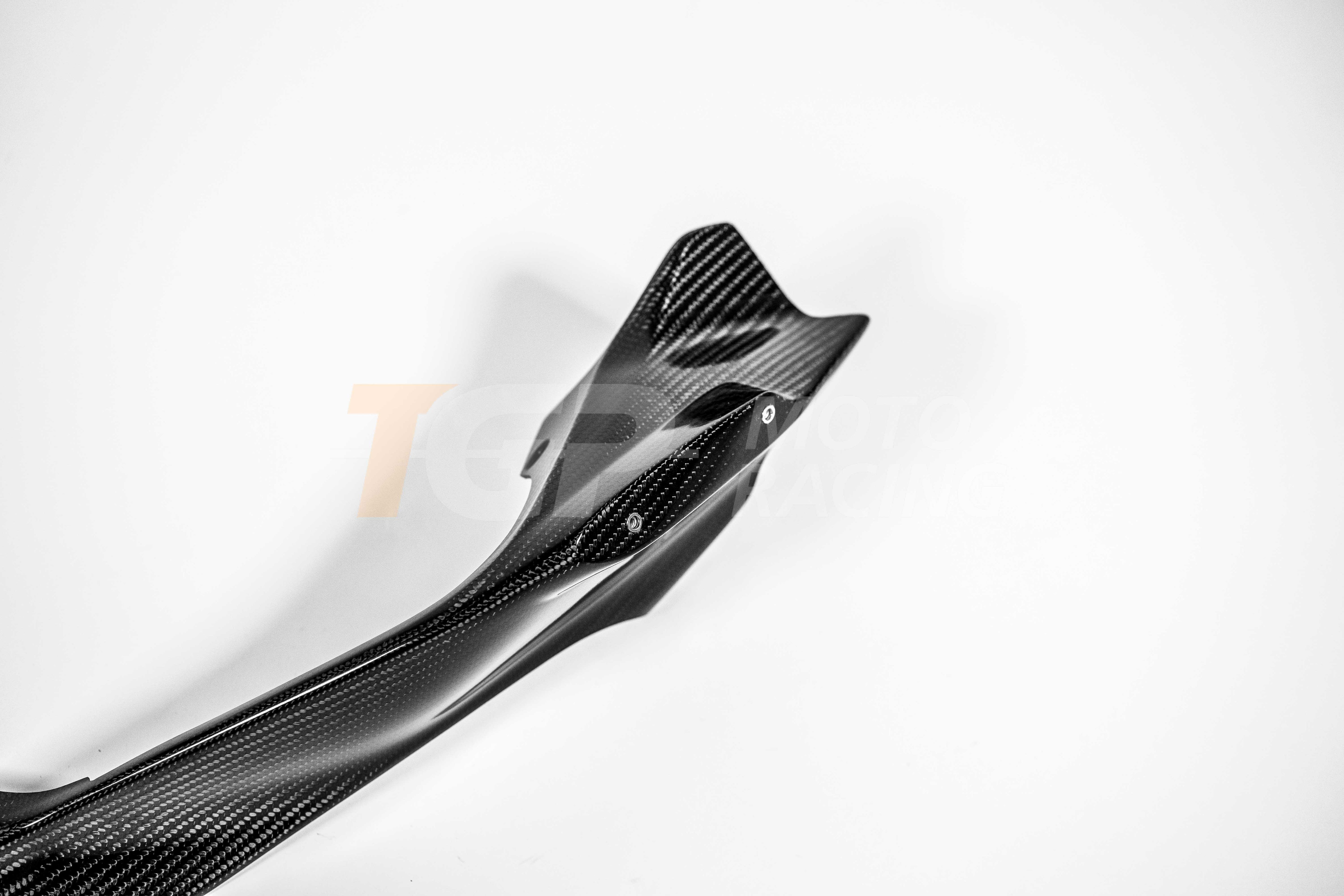 Heckverkleidung links 200g Carbon AP Carbon Line Ducati Panigale V4/S/R (25-26)