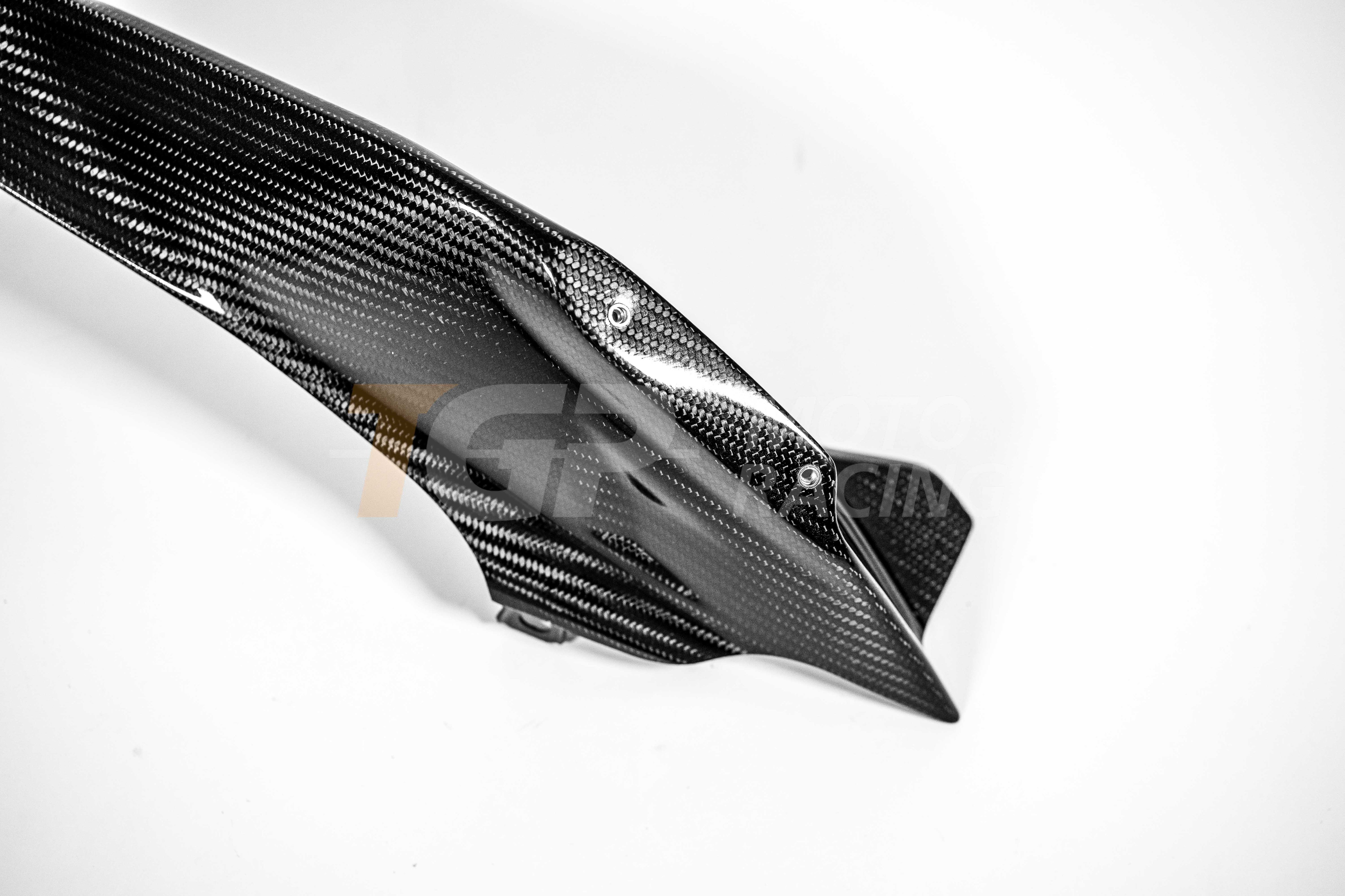 Heckverkleidung links 200g Carbon AP Carbon Line Ducati Panigale V4/S/R (25-26)
