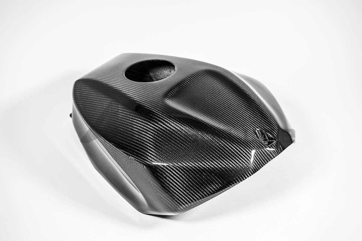 Poklopac rezervoara SBK 200g AP Carbon Line Aprilia RSV4/RR/1100 Factory (21-25) 