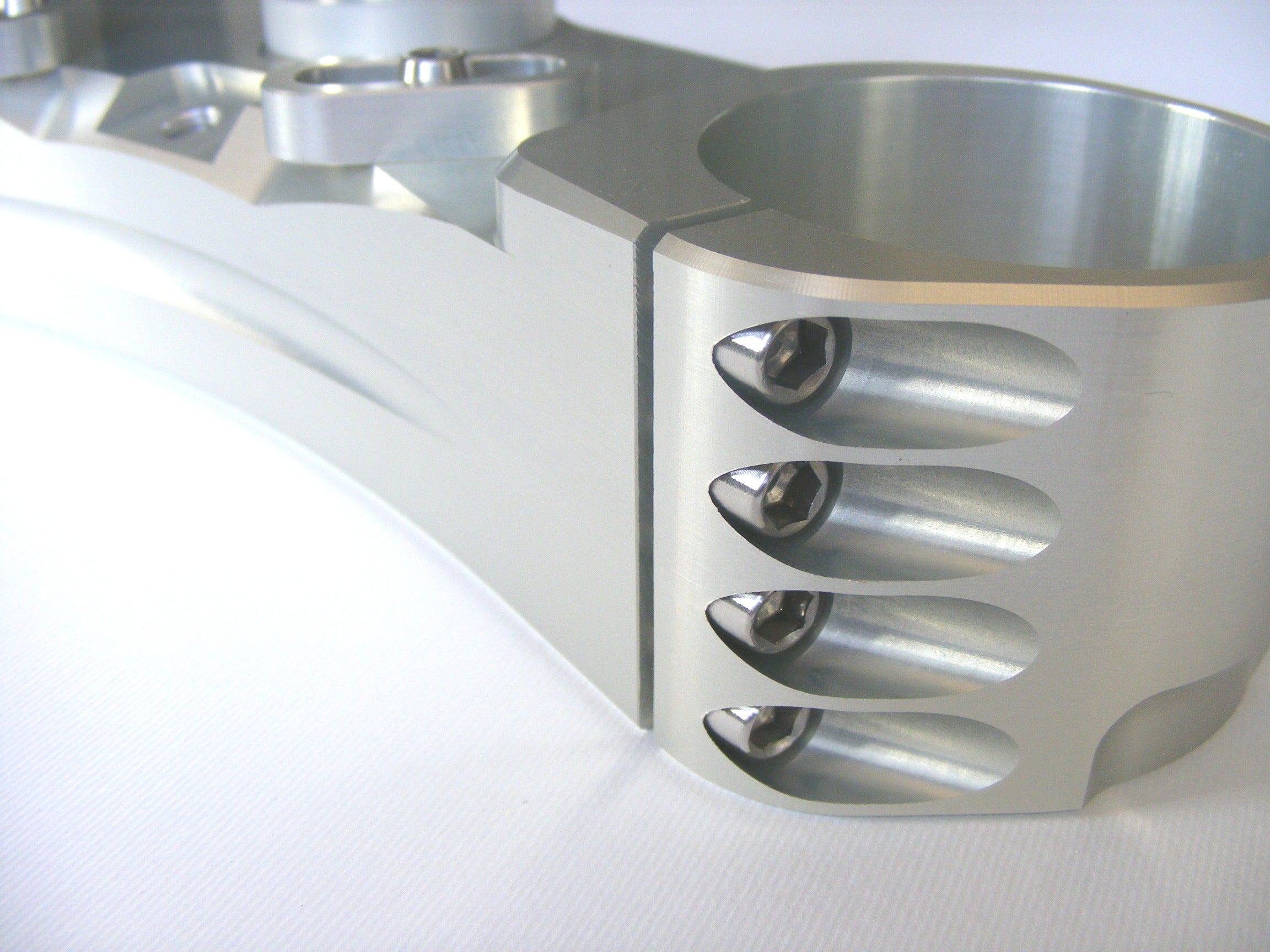 Ima Special Parts Racing vilica s podesivim offsetom za Ducati Panigale V4/S/R (25-26) 