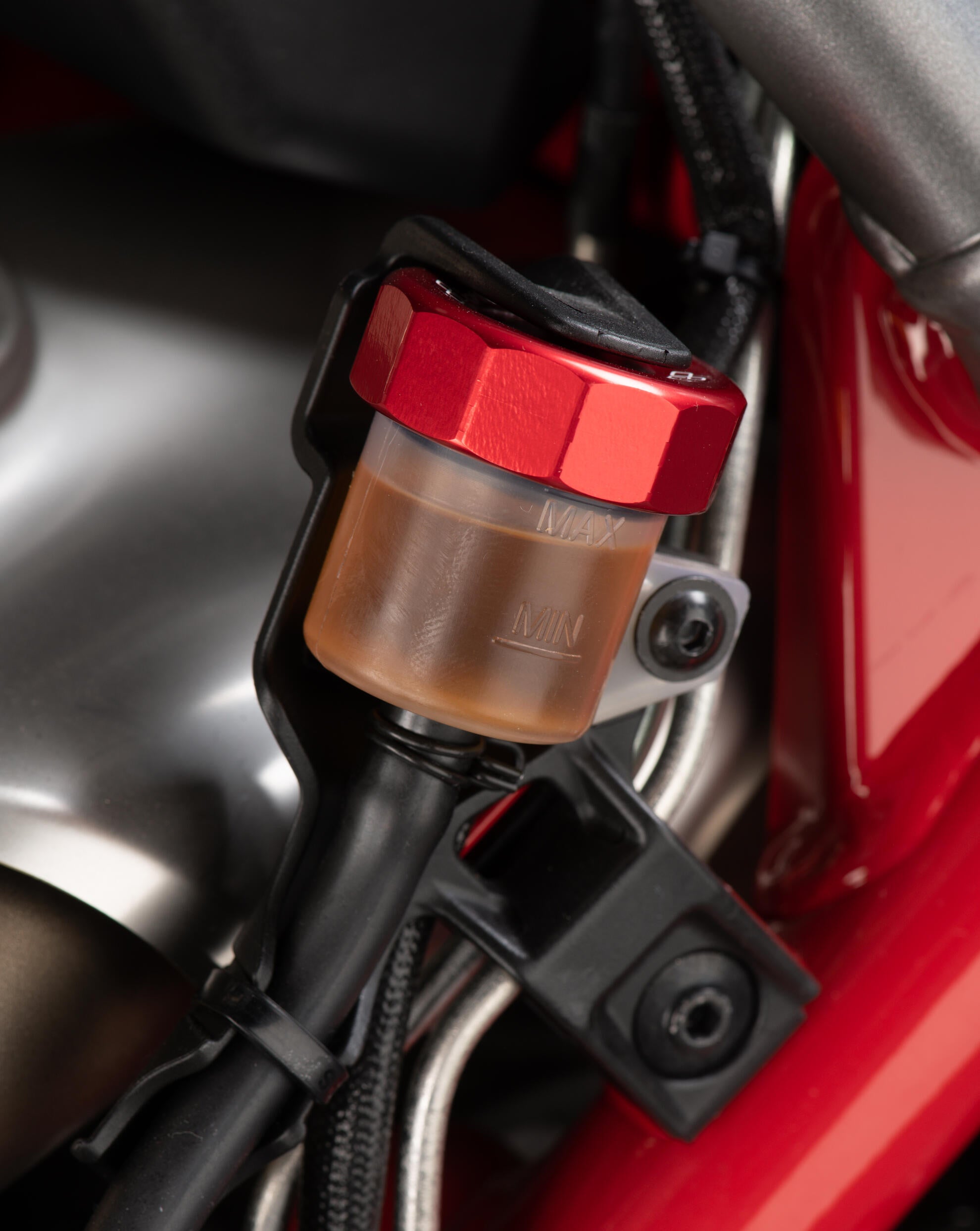 Poklopac rezervoara za izjednačavanje Stražnji LighTech Aprilia RS 660 (20-26) FFC03 