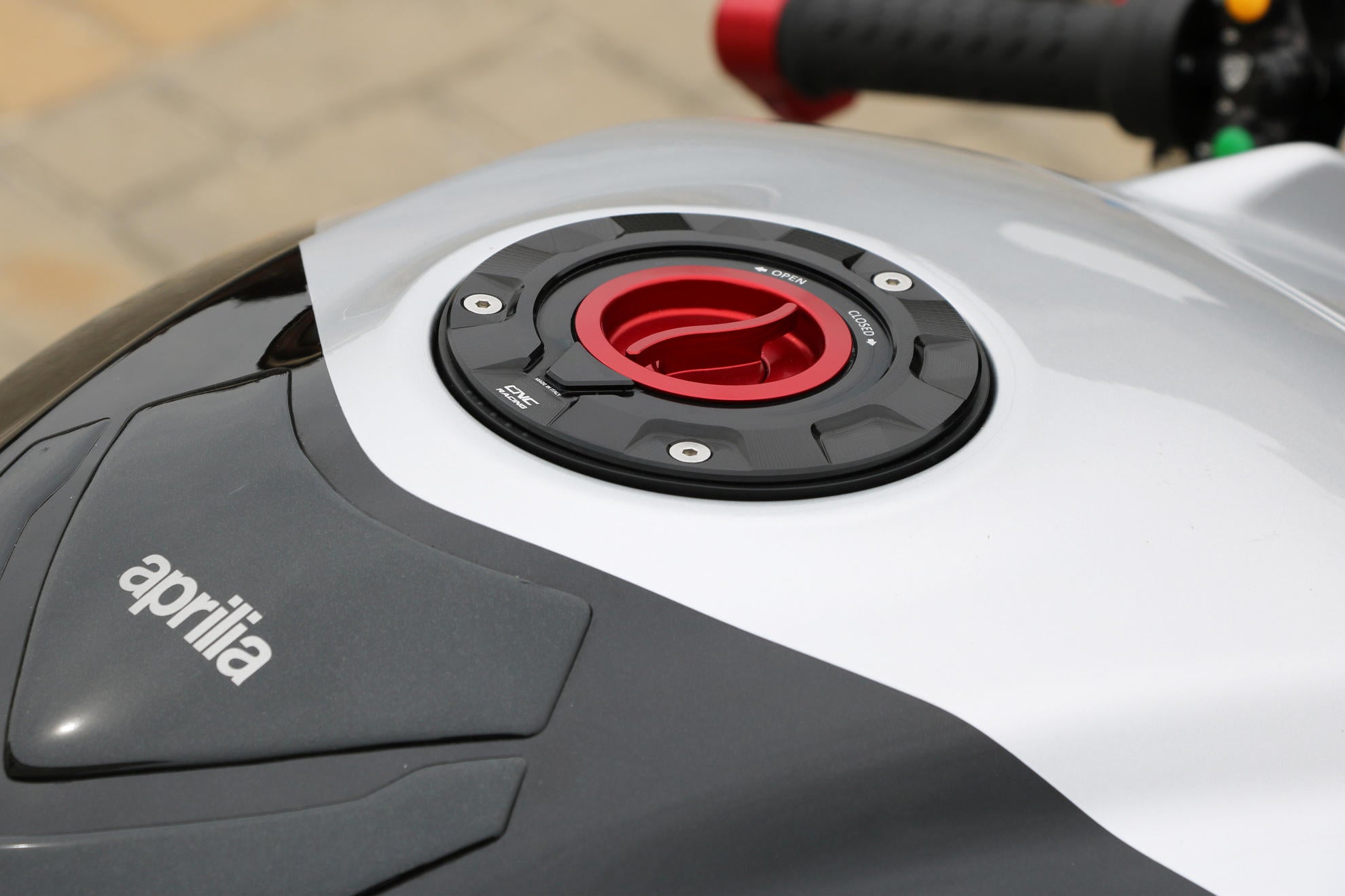 CNC Racing poklopac rezervoara Ducati Panigale V4/S/R (25-26) TSB11 