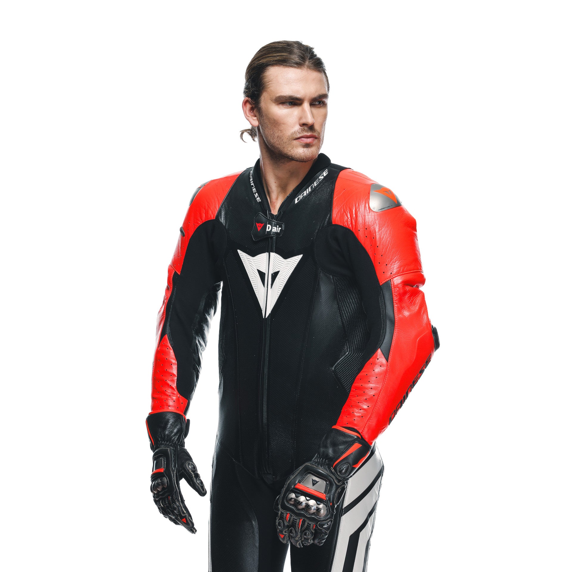 Dainese Mugello 3 D-AIR® kombinezon Kožno odijelo – Perforirani zračni jastučić za trkaće odijelo | Muški | Crna/Crvena 