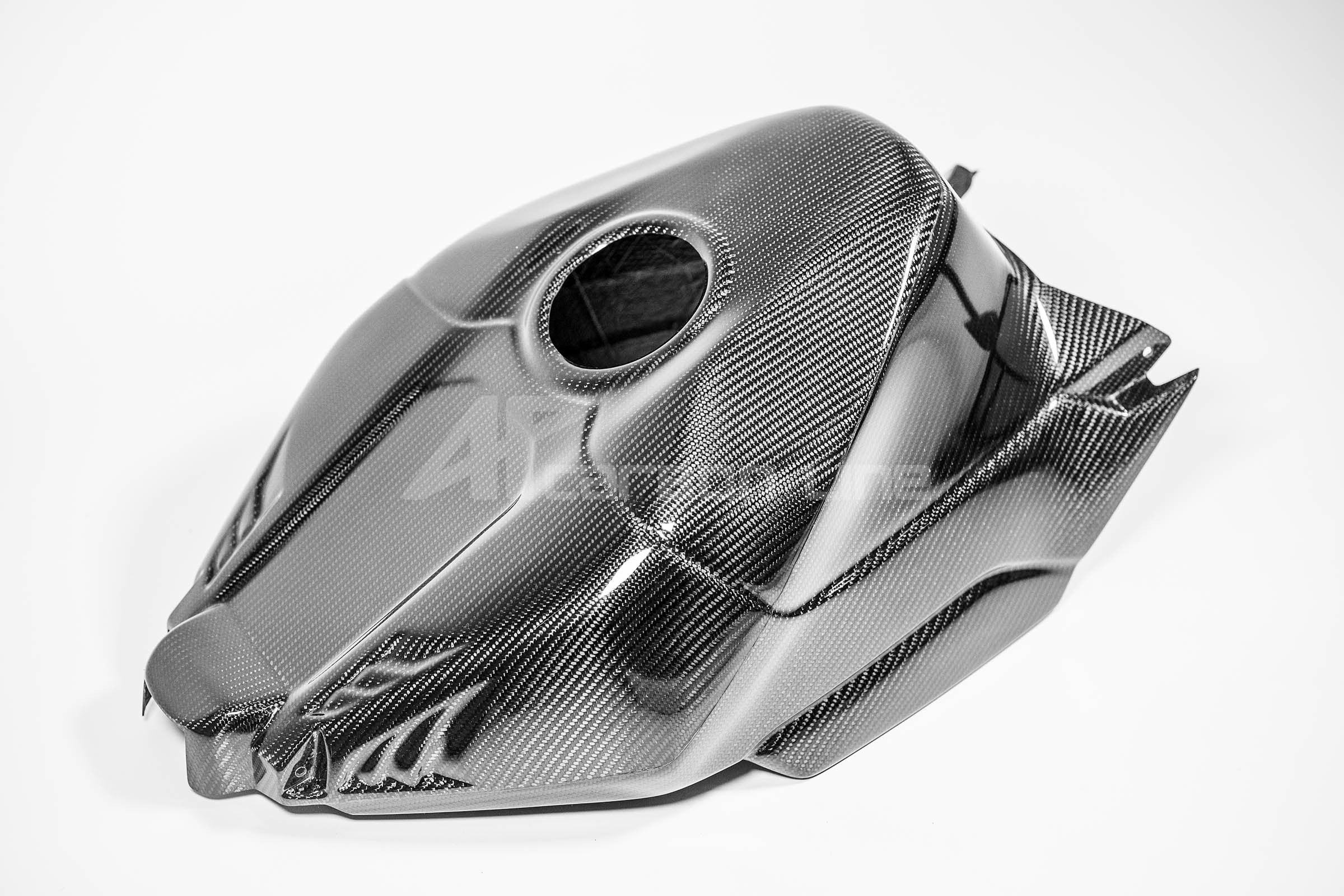 SBK poklopac rezervoara 200g AP Carbon Line Honda CBR 1000 RR-R SC82 (20-23) 