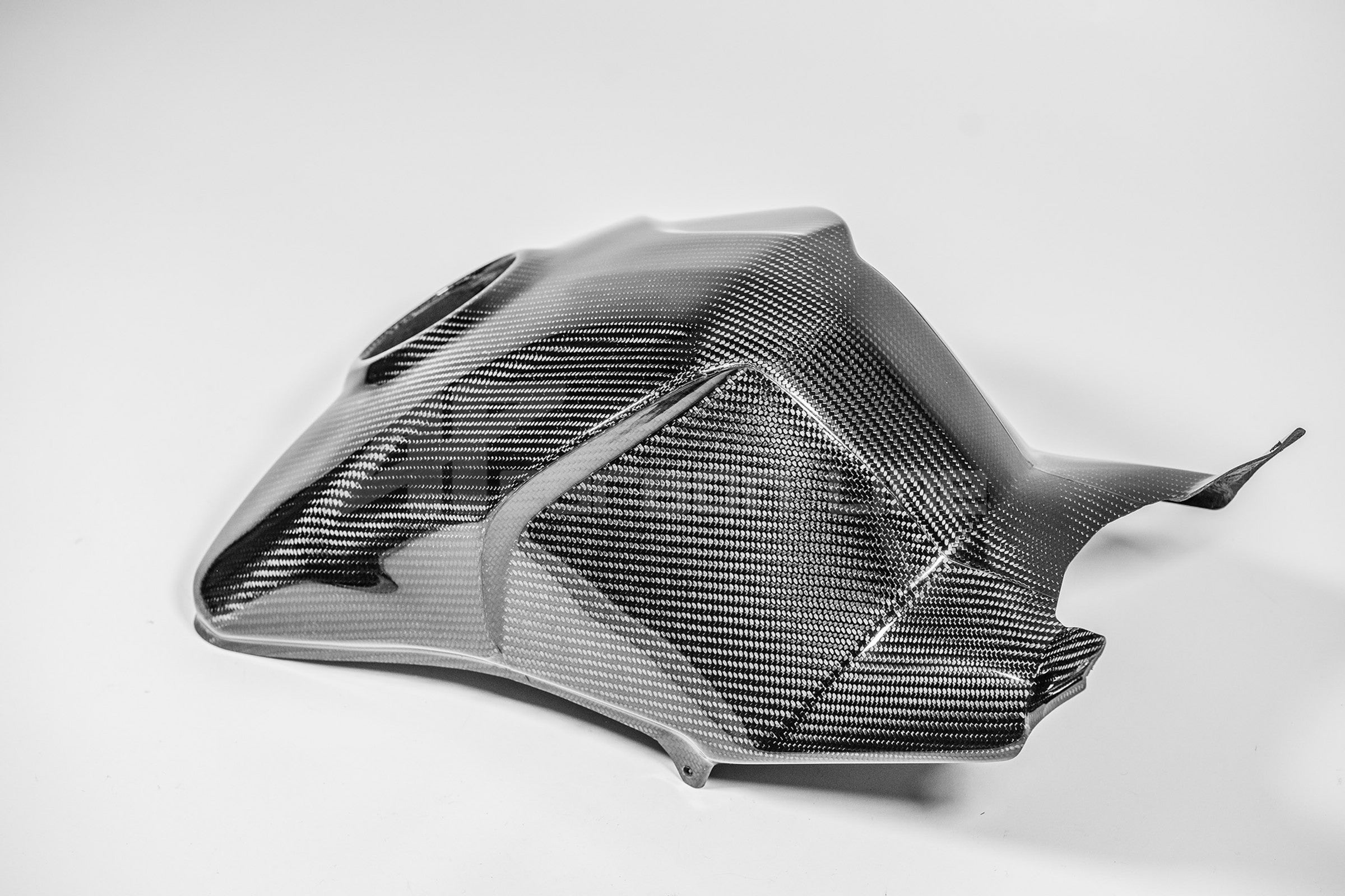 Pokrov rezervoara SBK 200g AP Carbon Line Ducati Panigale V4/S/R (22-24) 