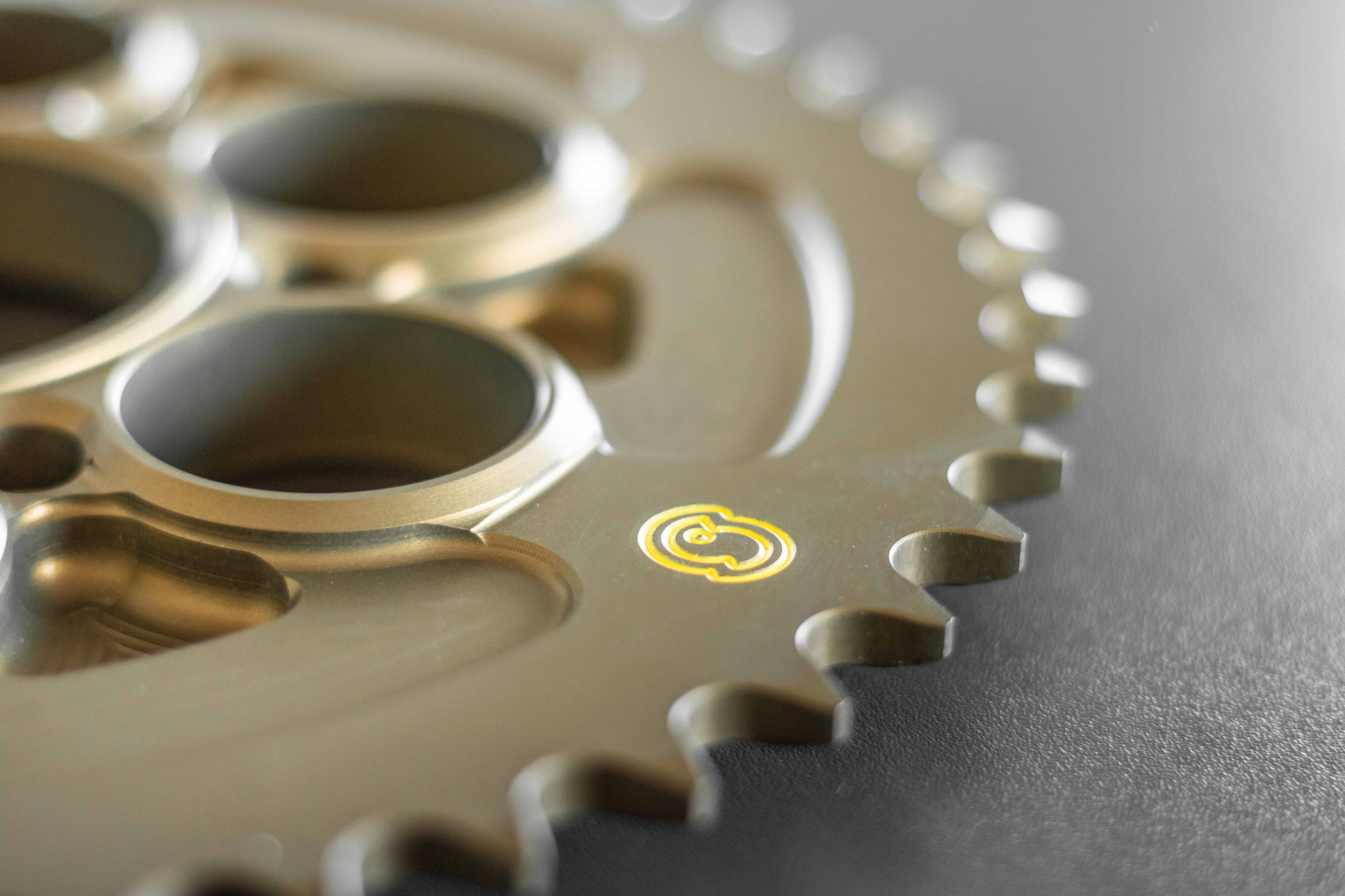 Sitta aluminijski lančanik Ducati Panigale 1199/R/S (12-17) (206D) 37-46 zuba, 520/525 razmak 